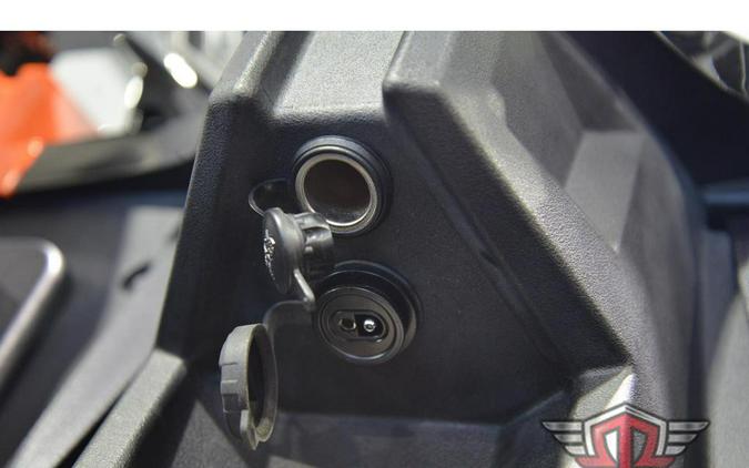 2024 Slingshot R MANUAL