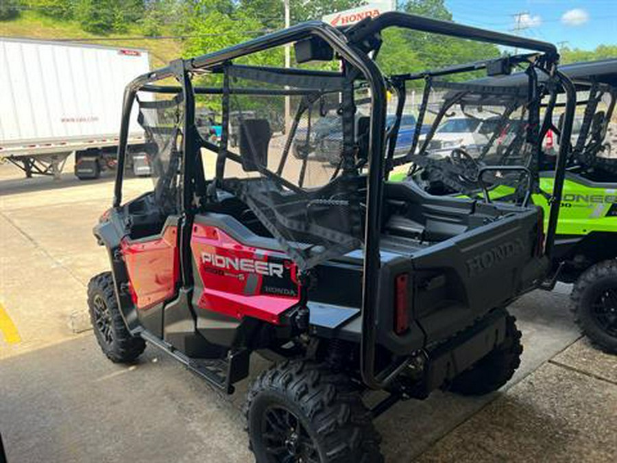 2024 Honda Pioneer 700 4