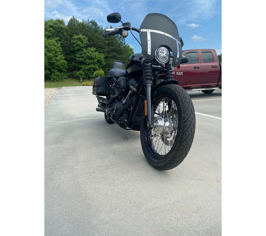 2019 Harley-Davidson Street Bob Vivid Black