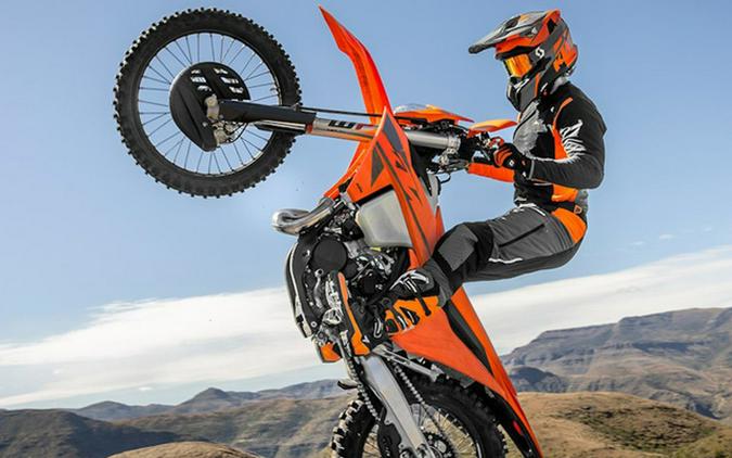2025 KTM XC 150 W