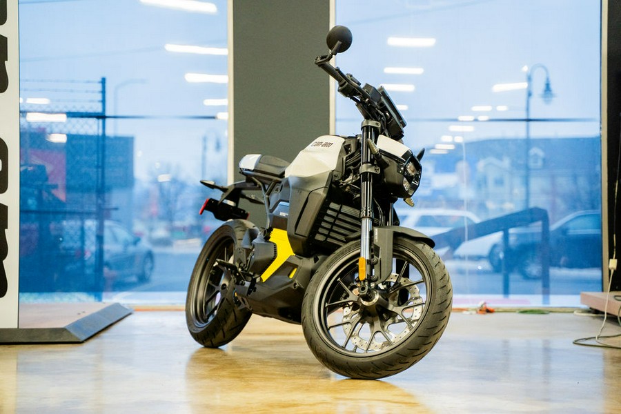 2025 Can-Am® Pulse White