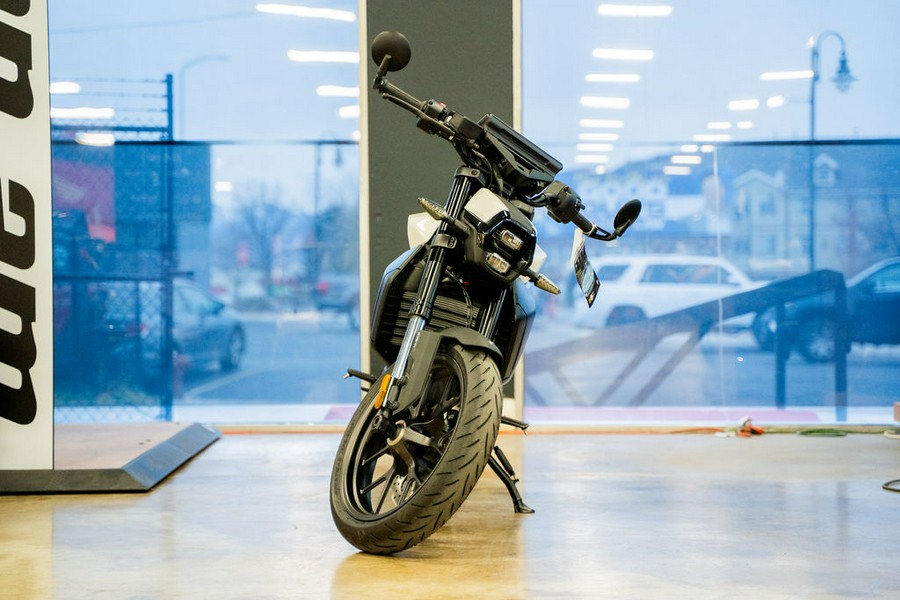 2025 Can-Am® Pulse White