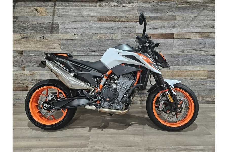 2021 KTM 890 DUKE R