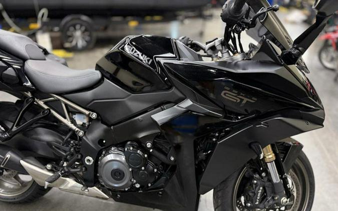2024 Suzuki GSX-S1000GT Plus