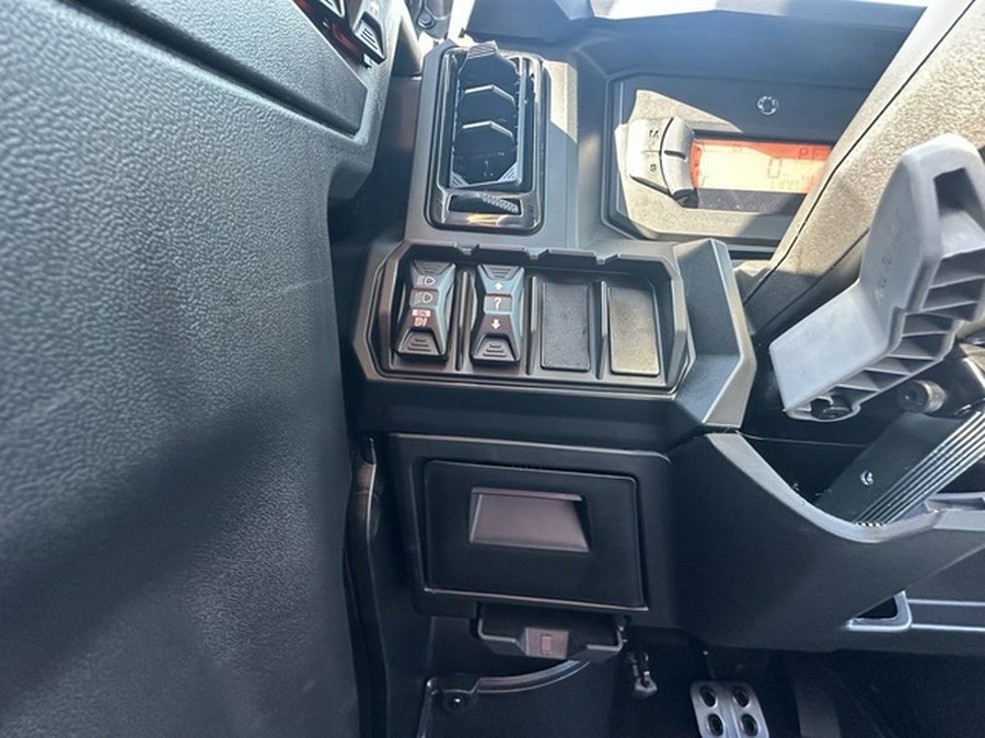 2026 Can-Am Defender MAX Limited HD11 Desert Tan & Carbon Black