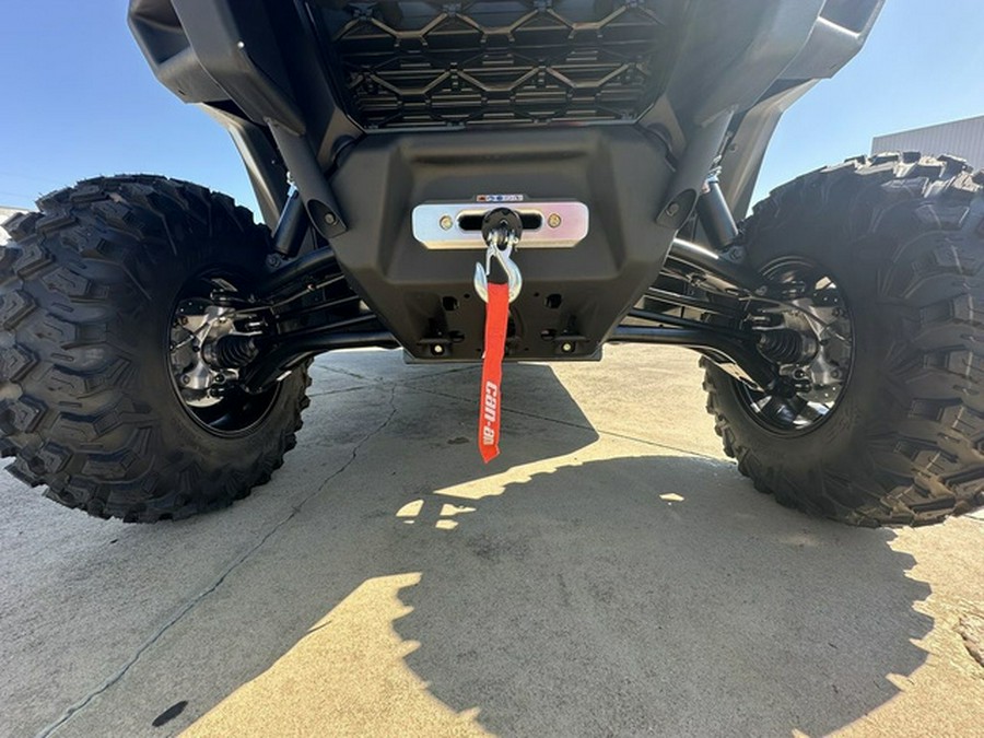 2026 Can-Am Defender MAX Limited HD11 Desert Tan & Carbon Black