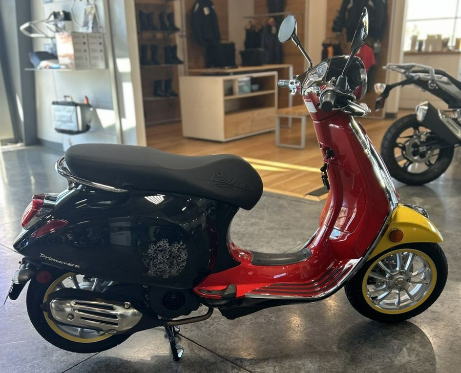 2023 Vespa Primavera 150 Disney Mickey Mouse Edition