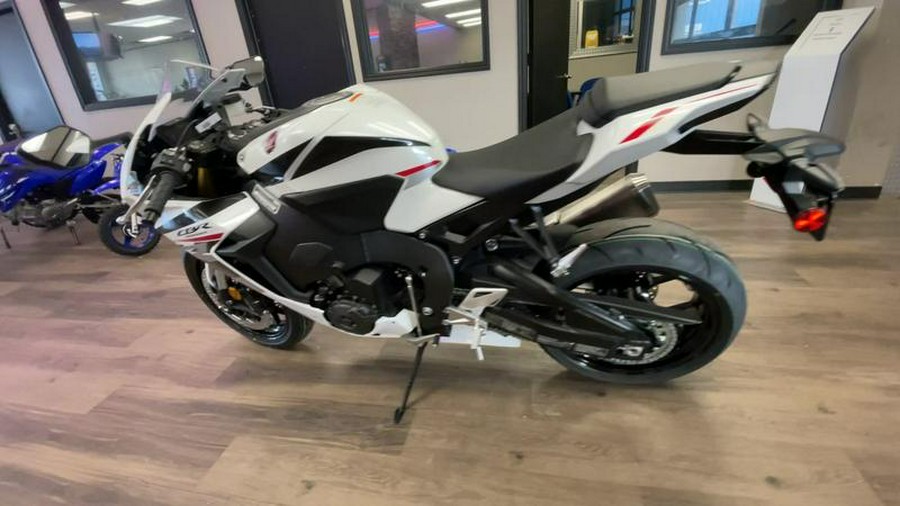 2026 Honda® CBR1000RAT