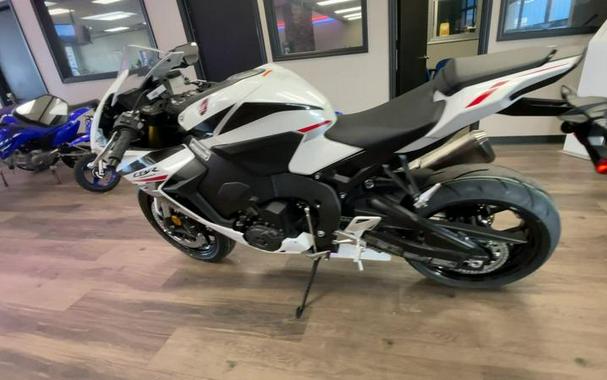 2026 Honda® CBR1000RAT