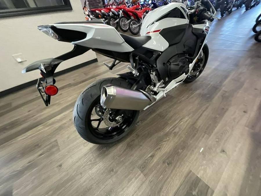 2026 Honda® CBR1000RAT