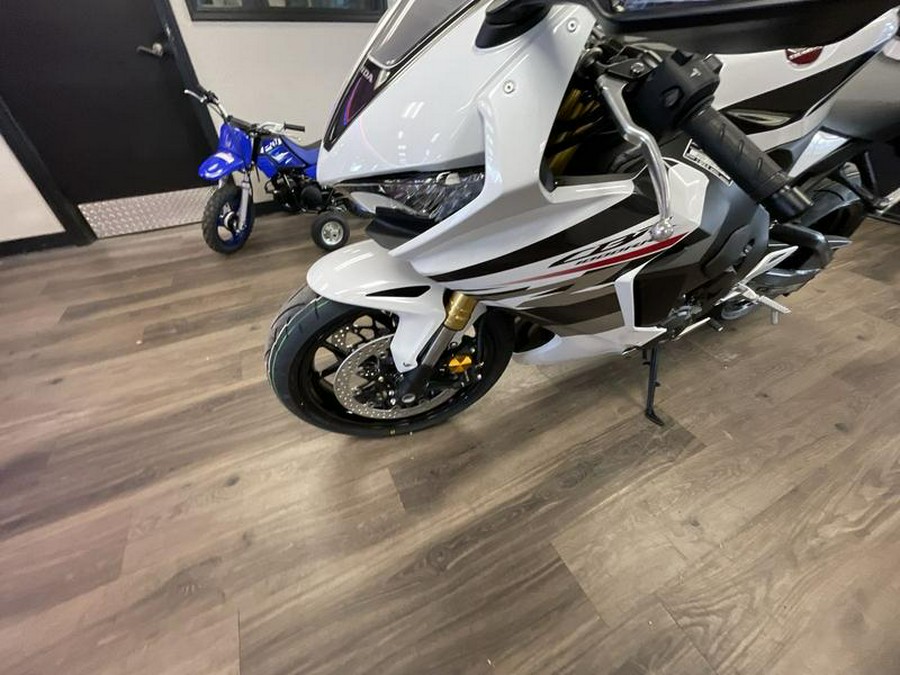 2026 Honda® CBR1000RAT