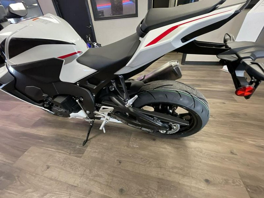 2026 Honda® CBR1000RAT