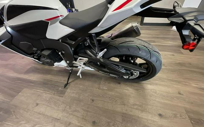 2026 Honda® CBR1000RAT