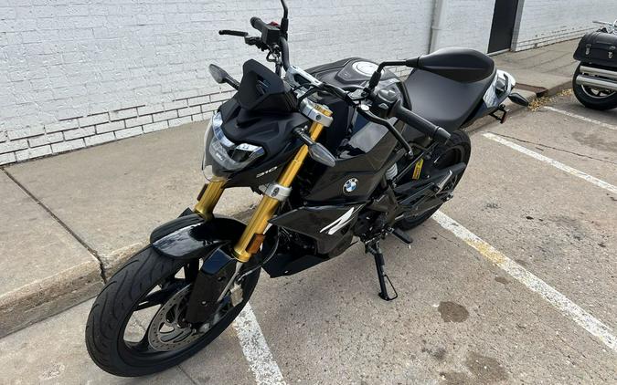 2024 BMW G 310 R Triple Black