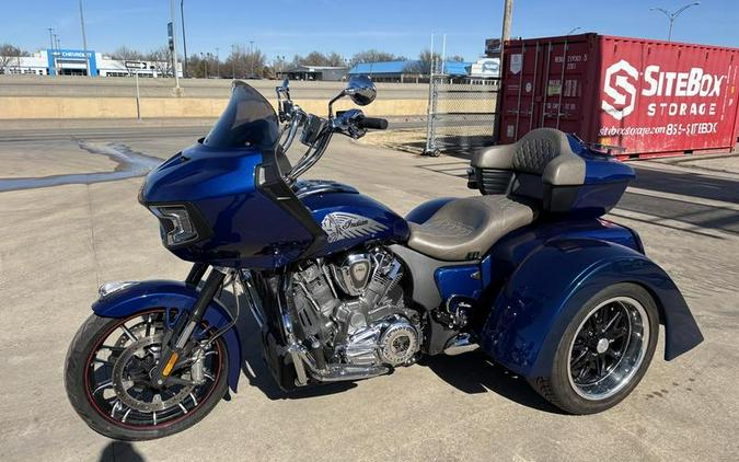 2020 Indian Motorcycle® Challenger Limited Deepwater Metallic