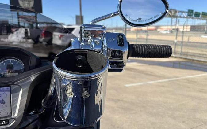 2020 Indian Motorcycle® Challenger Limited Deepwater Metallic