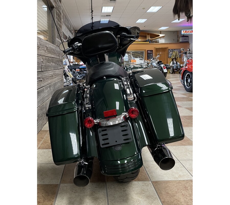 2019 Harley-Davidson Street Glide Kinetic Green