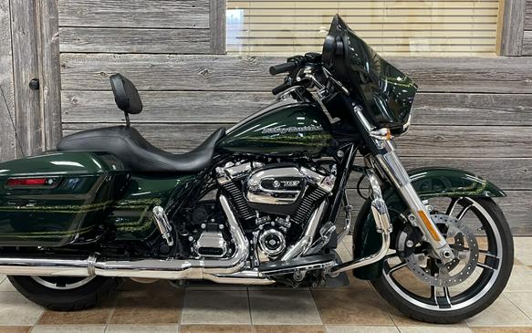 2019 Harley-Davidson Street Glide Kinetic Green