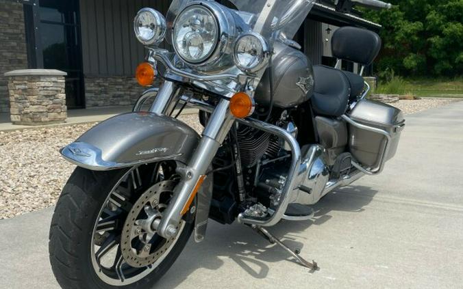 2016 Harley-Davidson Road King Billet Silver