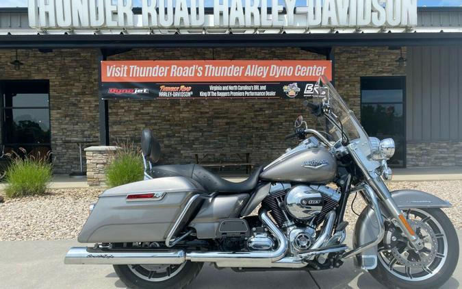 2016 Harley-Davidson Road King Billet Silver