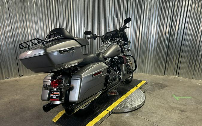 2016 Harley-Davidson Road King Billet Silver