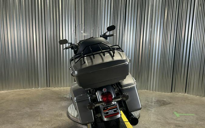 2016 Harley-Davidson Road King Billet Silver