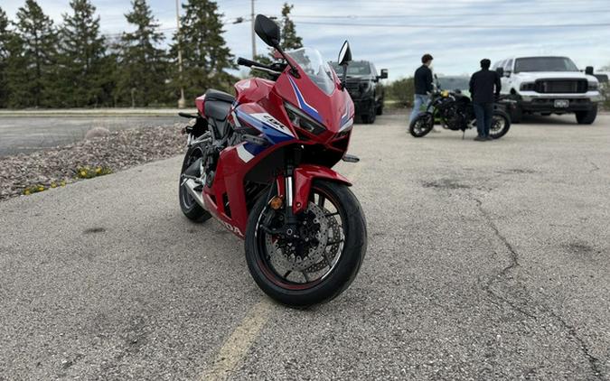 2026 Honda CBR650R E-Clutch