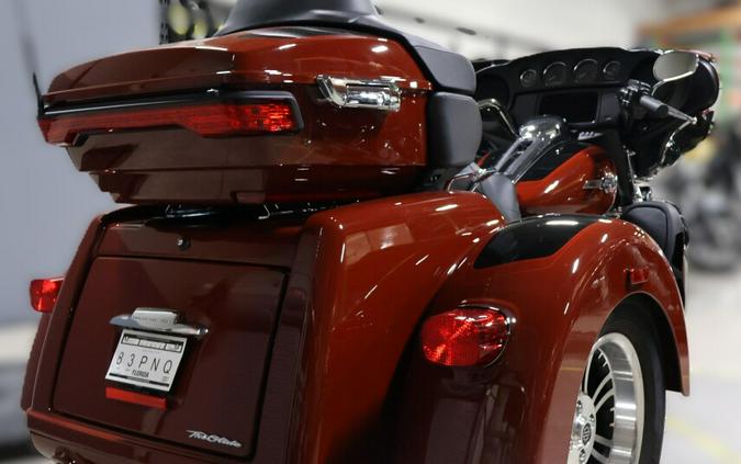 2024 Harley-Davidson Tri Glide Ultra Red Rock / Vivid Black