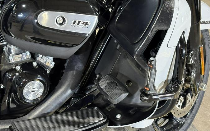 2024 Harley-Davidson® Ultra Limited Billiard Gray Trim Black