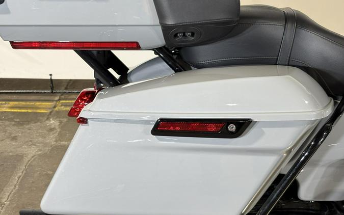 2024 Harley-Davidson® Ultra Limited Billiard Gray Trim Black