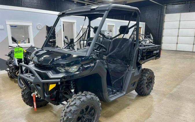 2023 Can-Am® Defender XT HD10