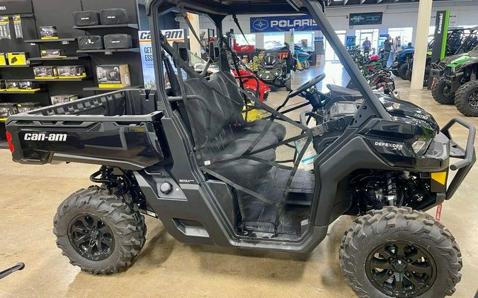 2023 Can-Am® Defender XT HD10