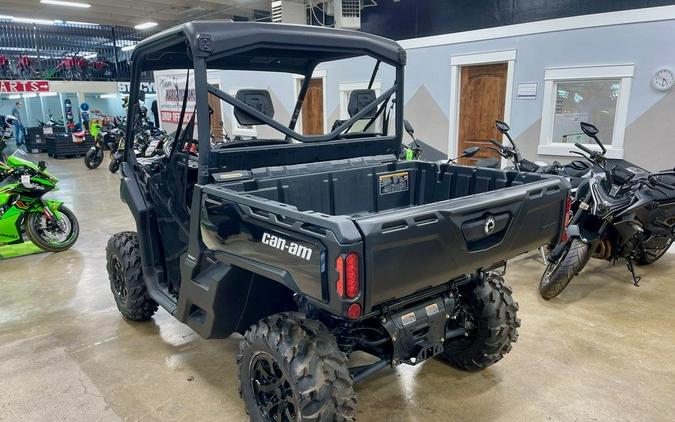 2023 Can-Am® Defender XT HD10