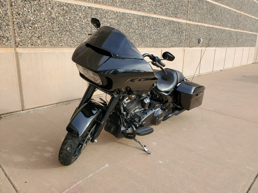 2021 Harley-Davidson Road Glide Special Vivid Black - Black Finish