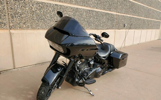 2021 Harley-Davidson Road Glide Special Vivid Black - Black Finish