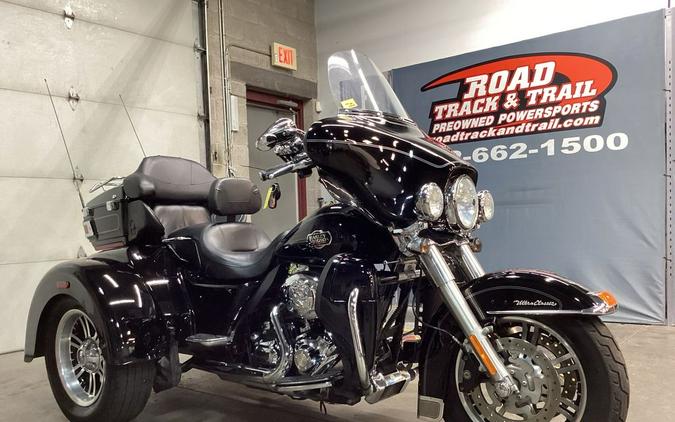 2010 Harley-Davidson® FLHTCUTG - Tri Glide® Ultra Classic®