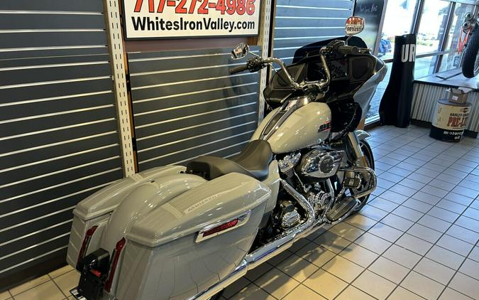 2026 H-D Road Glide® Solo 117ci