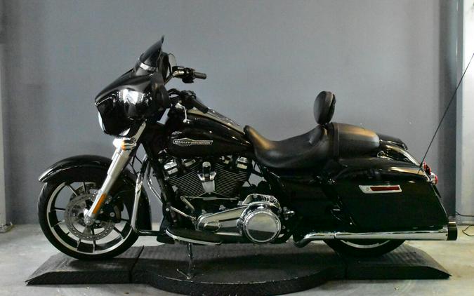 2023 Harley-Davidson Street Glide