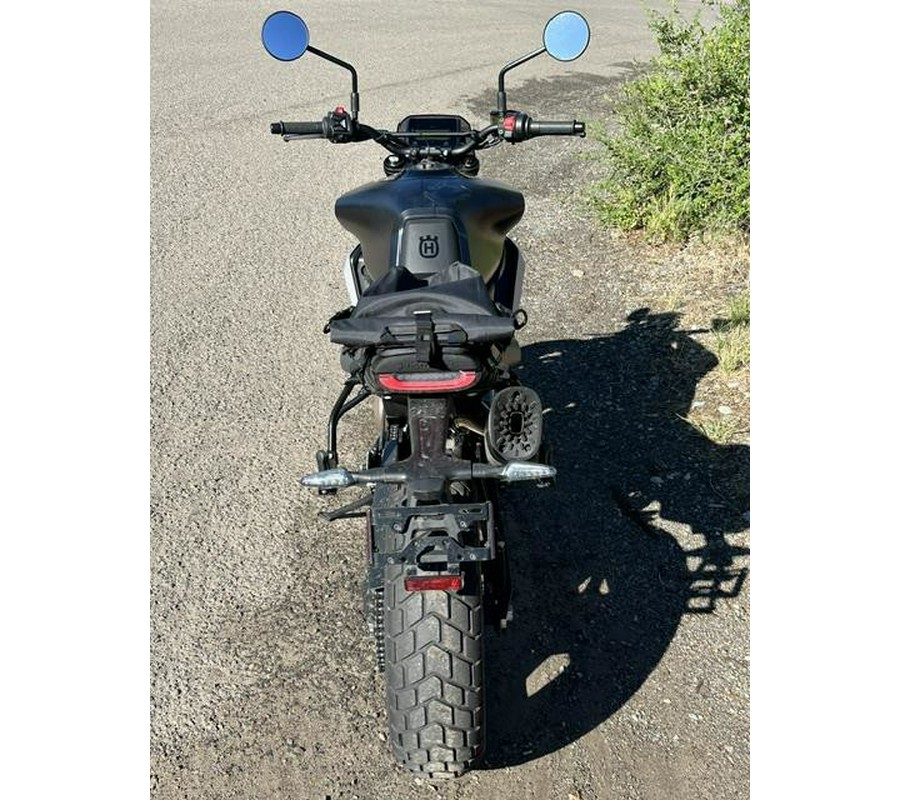 2025 SVARTPILEN 801 - Husqvarna Motorcycles