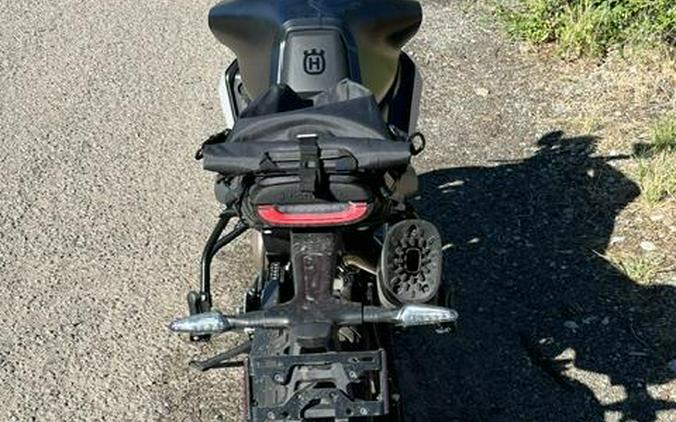 2025 Husqvarna Motorcycles SVARTPILEN 801
