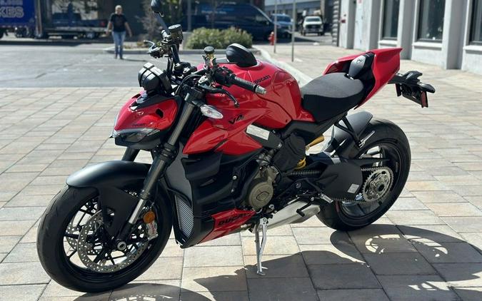 2024 Ducati Streetfighter V4 Red