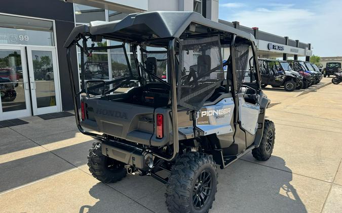 2024 Honda Pioneer 1000-5 Deluxe