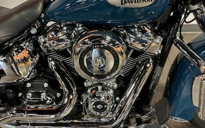 2021 Harley-Davidson® FLHC - Heritage Classic