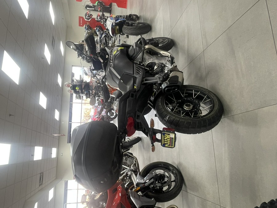 2024 Moto Guzzi Stelvio Base