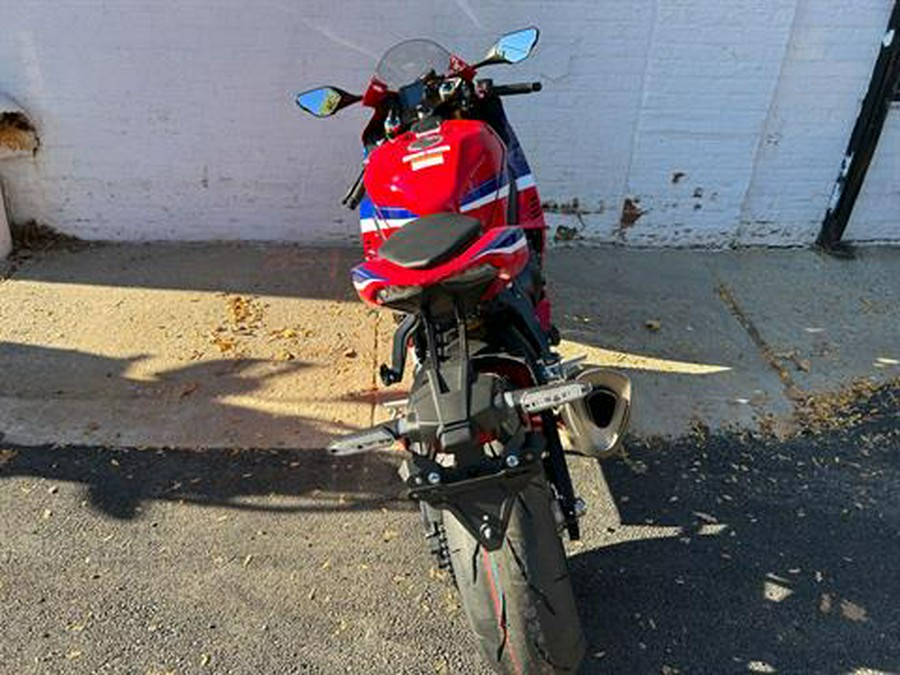 2025 Honda CBR1000RR-R Fireblade SP