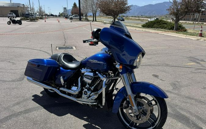 FLHXS 2017 Street Glide® Special