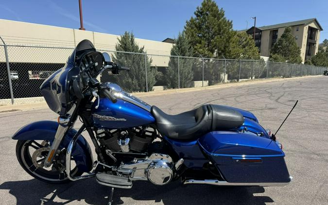 FLHXS 2017 Street Glide® Special