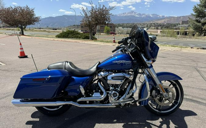 FLHXS 2017 Street Glide® Special