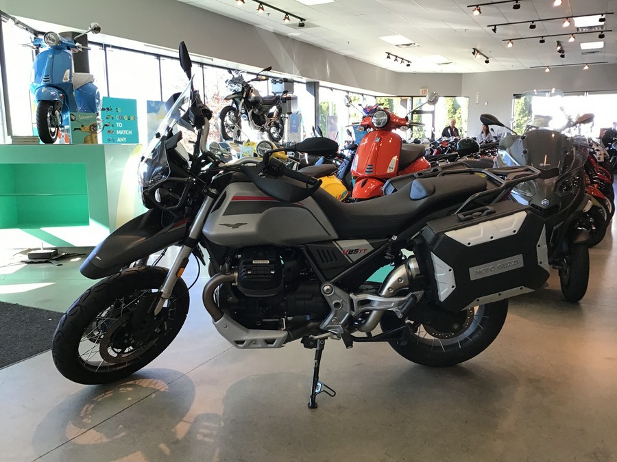 2023 Moto Guzzi V85 TT Travel