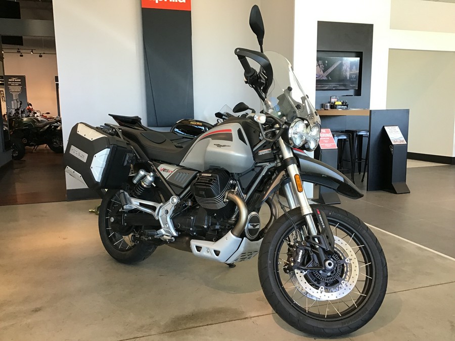 2023 Moto Guzzi V85 TT Travel